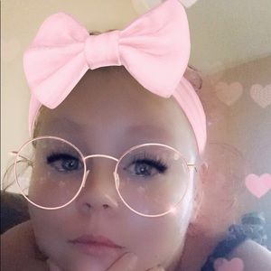 Meet your Posher, Elise